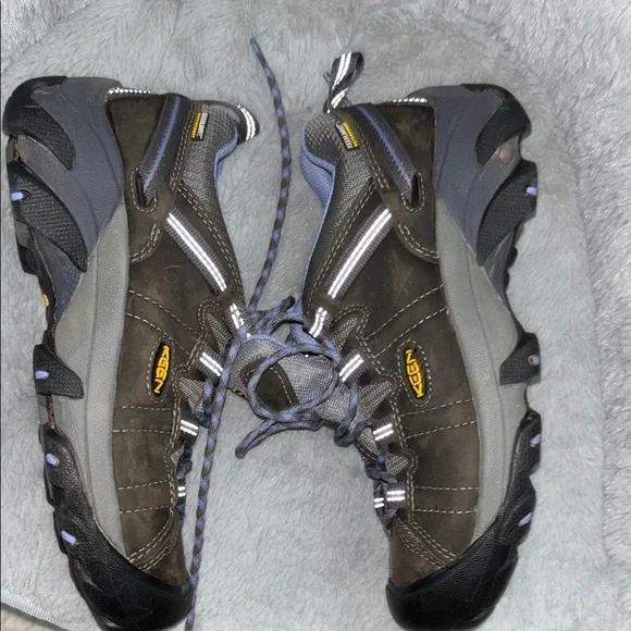 Keen Waterproof Hiking Shoes women’s size 8 - Picture 8 of 9